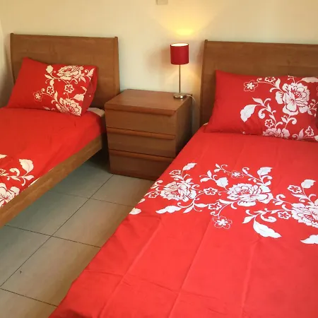 Poolside 2 Bedroom Apt, Riviera, Universal Area Пафос